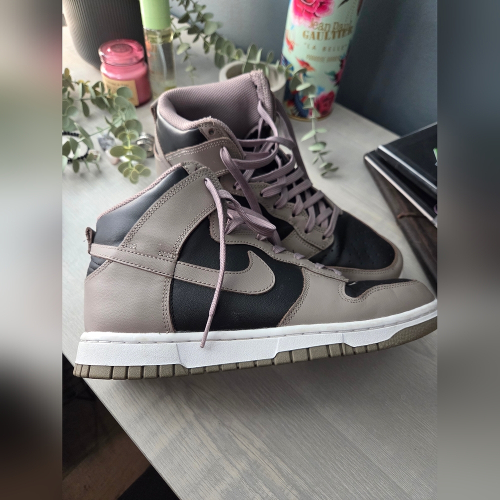 Nike Dunk High-Top Retro Sneaker